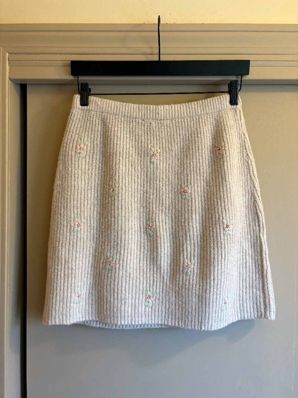 ASTR knit mini skirt size L